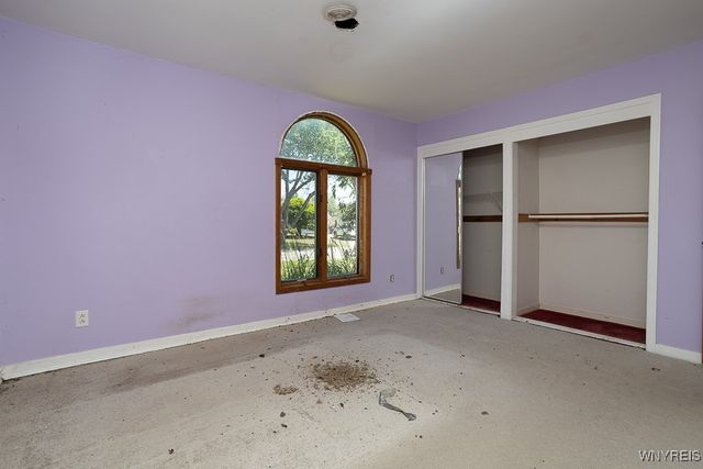 18 Woodlee Lane, Grand Island, NY 14072