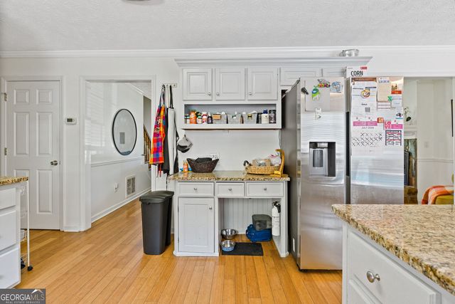 55 Creek View Drive, Hoschton, GA 30548