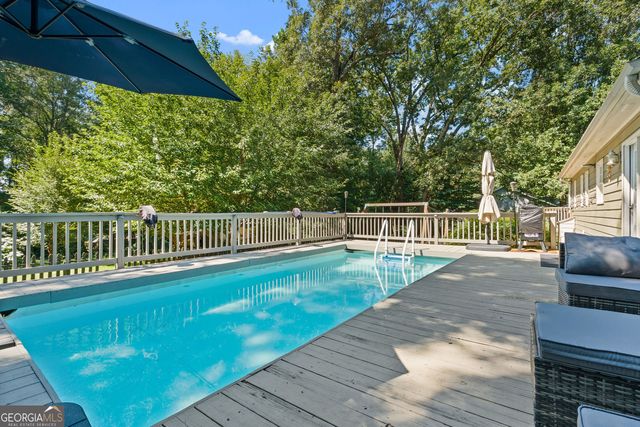 55 Creek View Drive, Hoschton, GA 30548