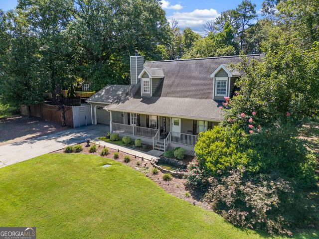 55 Creek View Drive, Hoschton, GA 30548