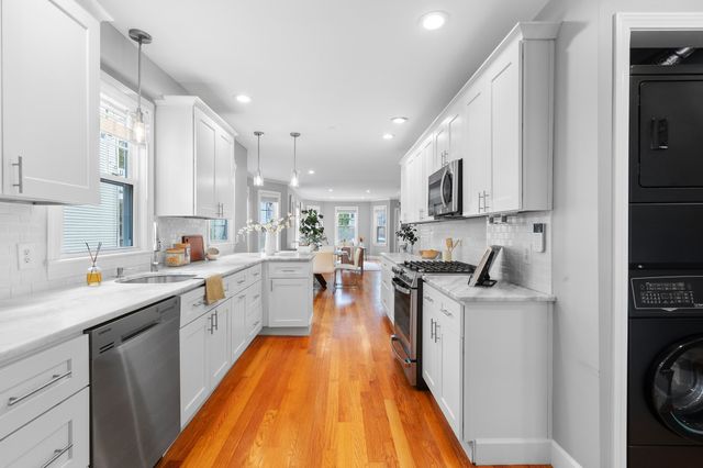 13 Laurel Street 1, Arlington, MA 02476