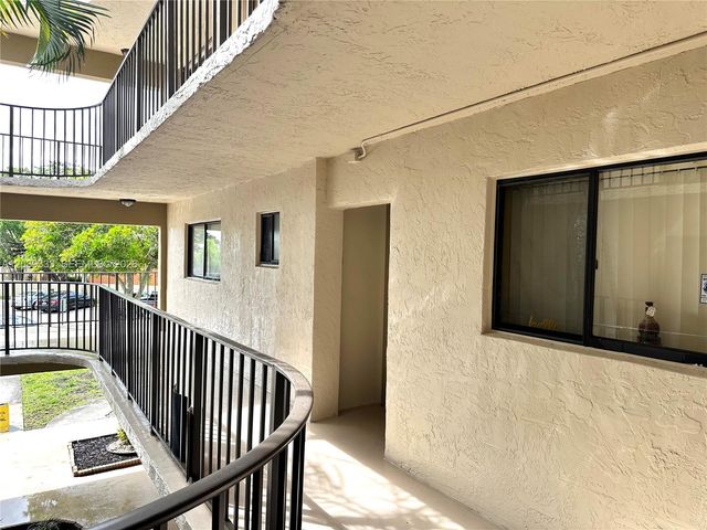 8045 SW 107th Avenue 201, Miami, FL 33173