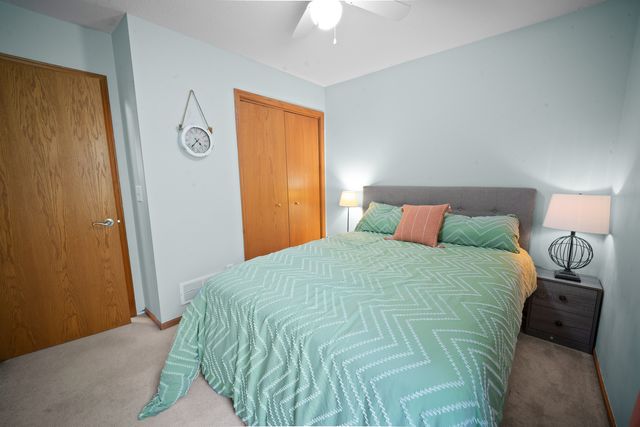 4620 N Division Street, Davenport, IA 52806