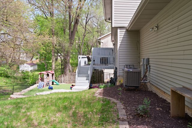 4620 N Division Street, Davenport, IA 52806