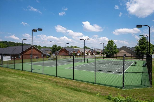 240 Regency Lane SW, Calhoun, GA 30701