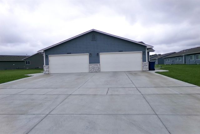 10540-10542 E Conifer St, Wichita, KS 67207