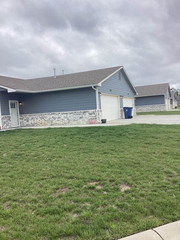 10540-10542 E Conifer St, Wichita, KS 67207