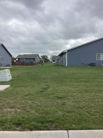 10540-10542 E Conifer St, Wichita, KS 67207