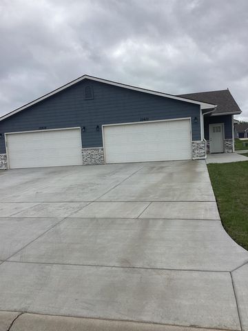 10540-10542 E Conifer St, Wichita, KS 67207