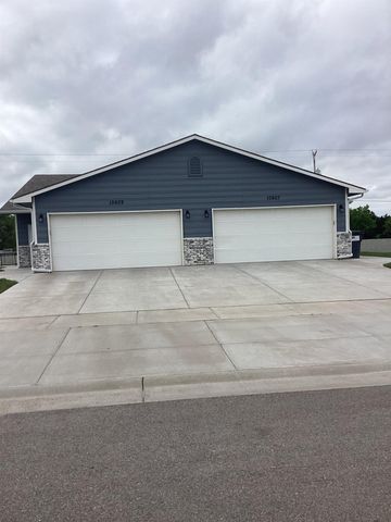 10540-10542 E Conifer St, Wichita, KS 67207