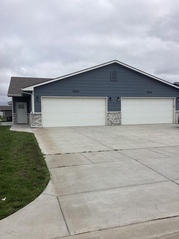 10540-10542 E Conifer St, Wichita, KS 67207