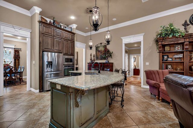 1904 Oak Knoll Cr., Longview, TX 75605