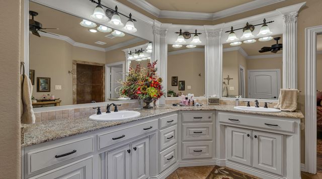 1904 Oak Knoll Cr., Longview, TX 75605