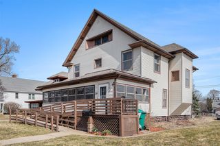 28 Orchard Place, Battle Creek, MI 49017