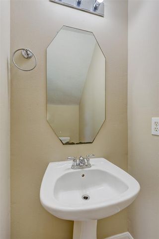 822 Richview Drive, Houston, TX 77060