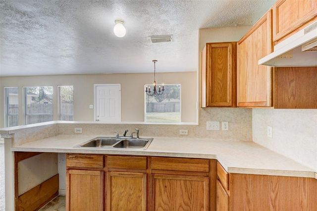 822 Richview Drive, Houston, TX 77060