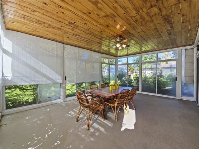 61 Debby Lane, Gates, NY 14606