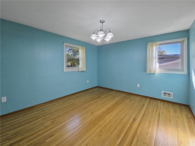 61 Debby Lane, Gates, NY 14606