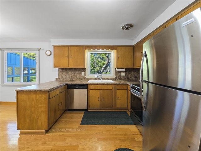 61 Debby Lane, Gates, NY 14606