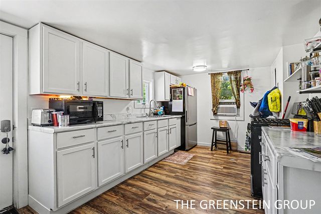 1388 7th Street, Muskegon, MI 49441