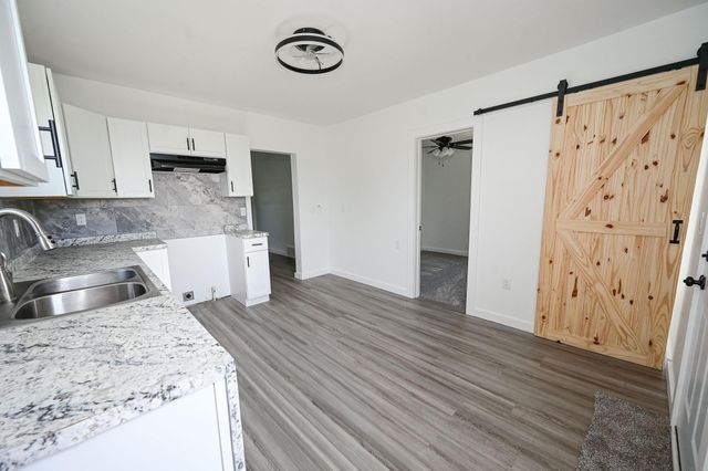 910 East Street, Lamont, IA 50650