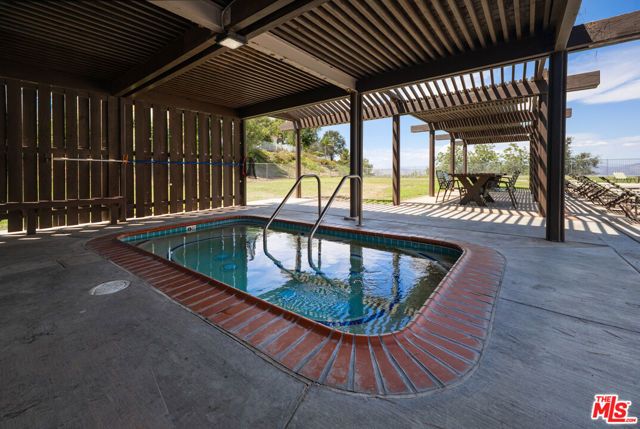 120 Navajo Lane, Topanga (los Angeles), CA 90290