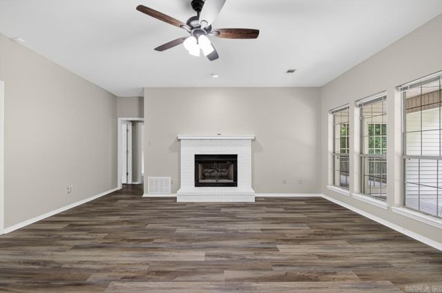 1212 River Oaks Drive, Benton, AR 72019