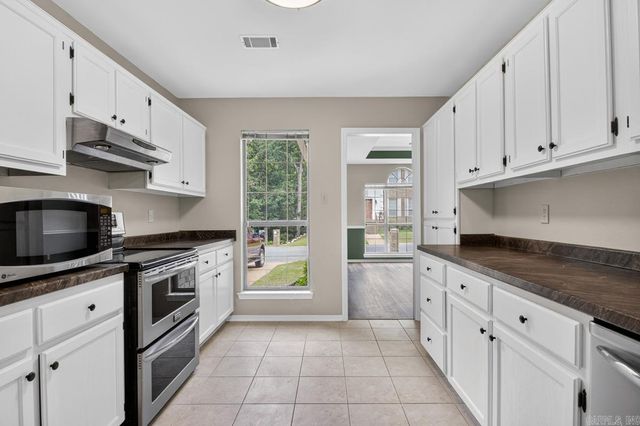 1212 River Oaks Drive, Benton, AR 72019