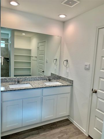 2213 Laurel Bloom Ln, Sealy, TX 77474