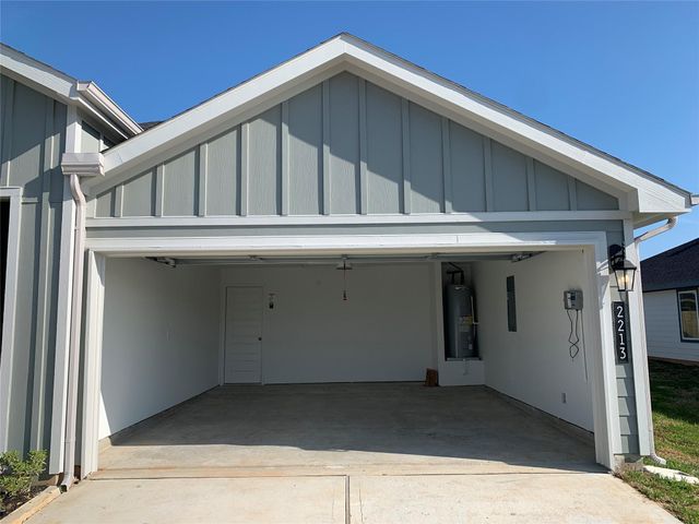 2213 Laurel Bloom Ln, Sealy, TX 77474