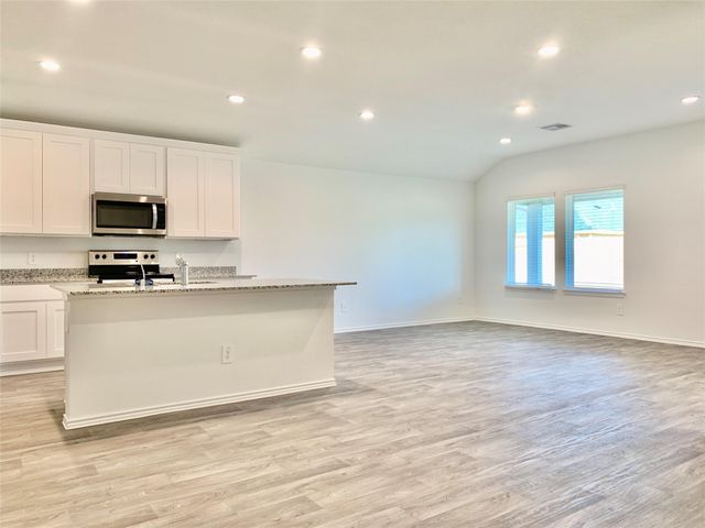 2213 Laurel Bloom Ln, Sealy, TX 77474