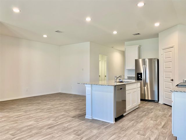 2213 Laurel Bloom Ln, Sealy, TX 77474