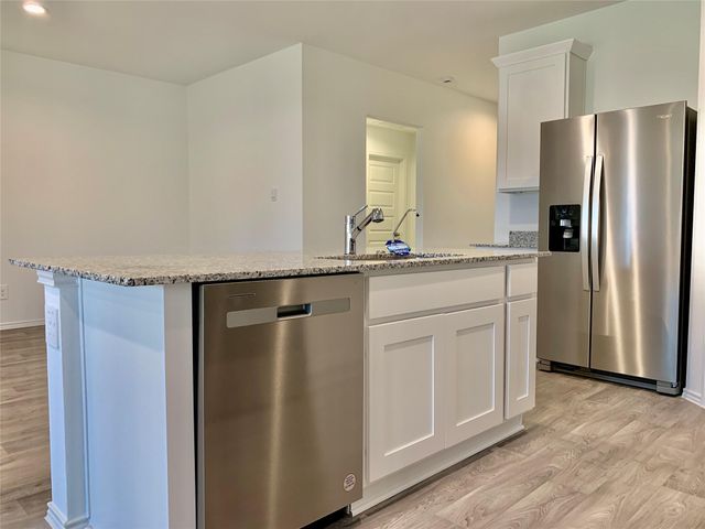 2213 Laurel Bloom Ln, Sealy, TX 77474