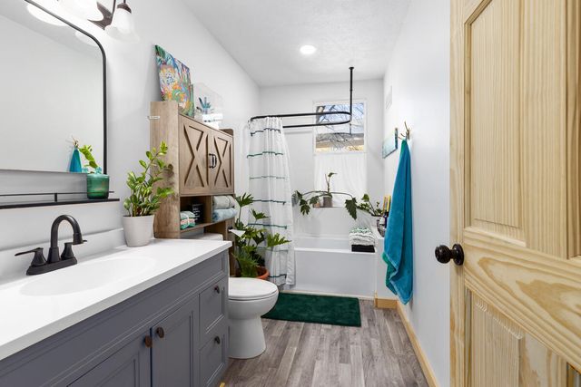 101 River Court, St. Louis, MI 48880