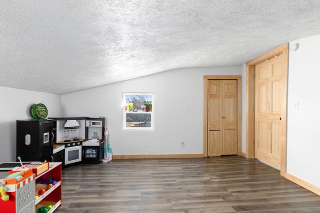 101 River Court, St. Louis, MI 48880