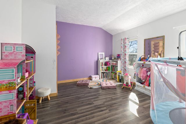 101 River Court, St. Louis, MI 48880