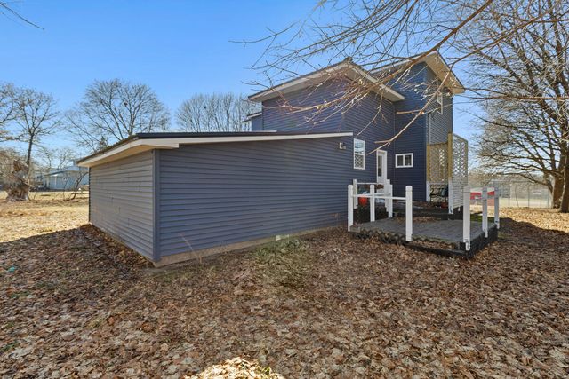 101 River Court, St. Louis, MI 48880