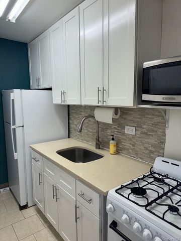 84-10 153rd Avenue 4H, Howard Beach, NY 11414