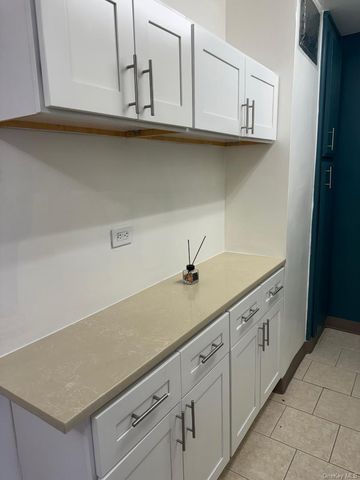 84-10 153rd Avenue 4H, Howard Beach, NY 11414
