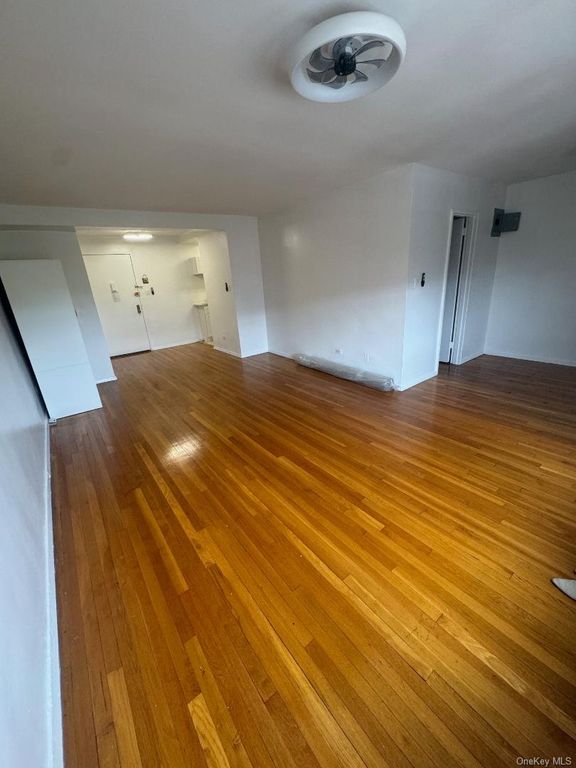 84-10 153rd Avenue 4H, Howard Beach, NY 11414