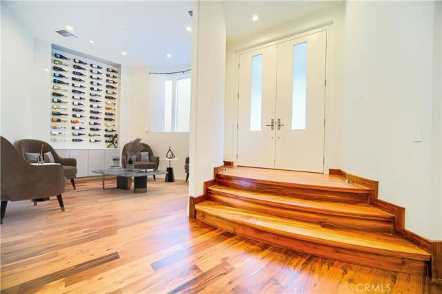 3964 Sumac Drive, Sherman Oaks, CA 91403