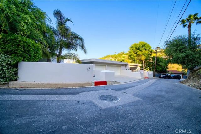 3964 Sumac Drive, Sherman Oaks, CA 91403