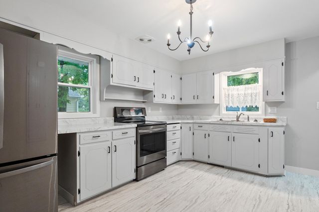 1407 Elm Street, Alexandria, MN 56308