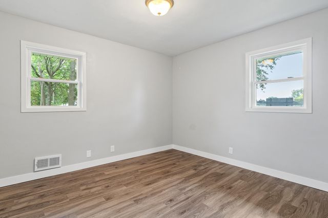 1407 Elm Street, Alexandria, MN 56308