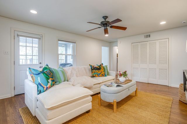 4029 El Campo Avenue, Fort Worth, TX 76107