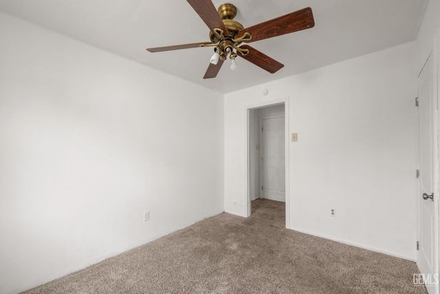 10001 Waco Avenue, Lamont, CA 93241