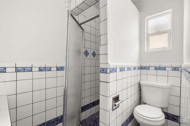 10001 Waco Avenue, Lamont, CA 93241