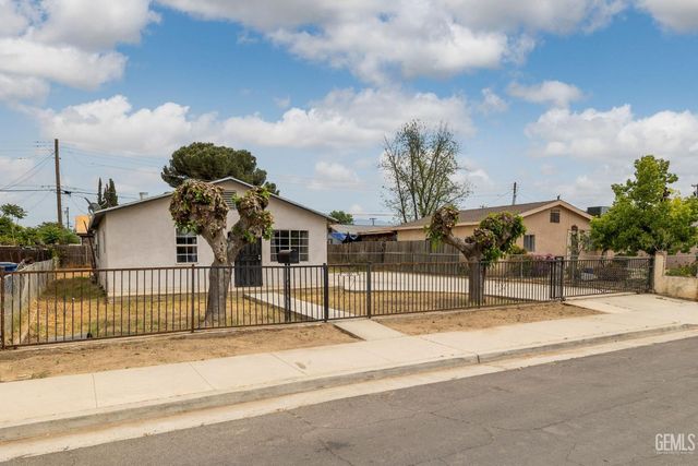 10001 Waco Avenue, Lamont, CA 93241