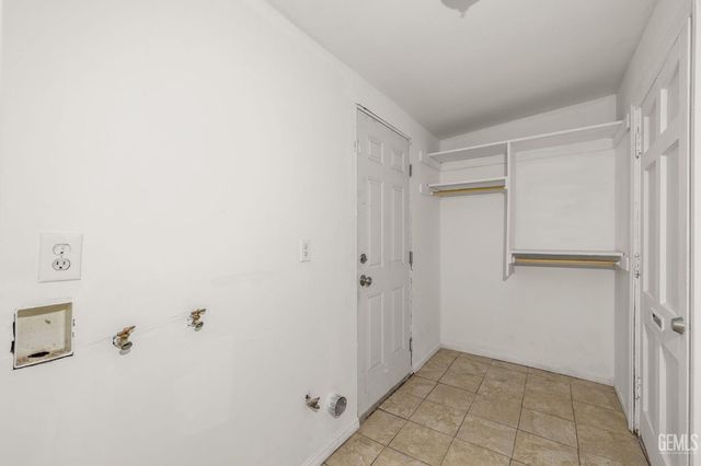 10001 Waco Avenue, Lamont, CA 93241