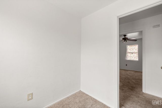 10001 Waco Avenue, Lamont, CA 93241